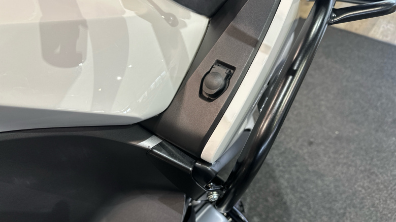 BMW R1250 RT LE (20MY)